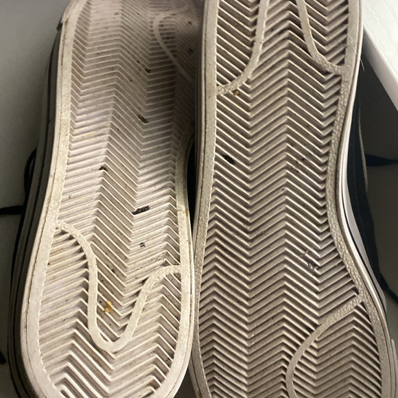 Nike - Picture 3 of 6